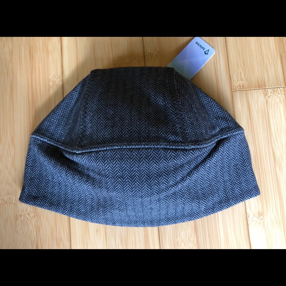 Ivivva by Lululemon Running Cap beanie herringbone